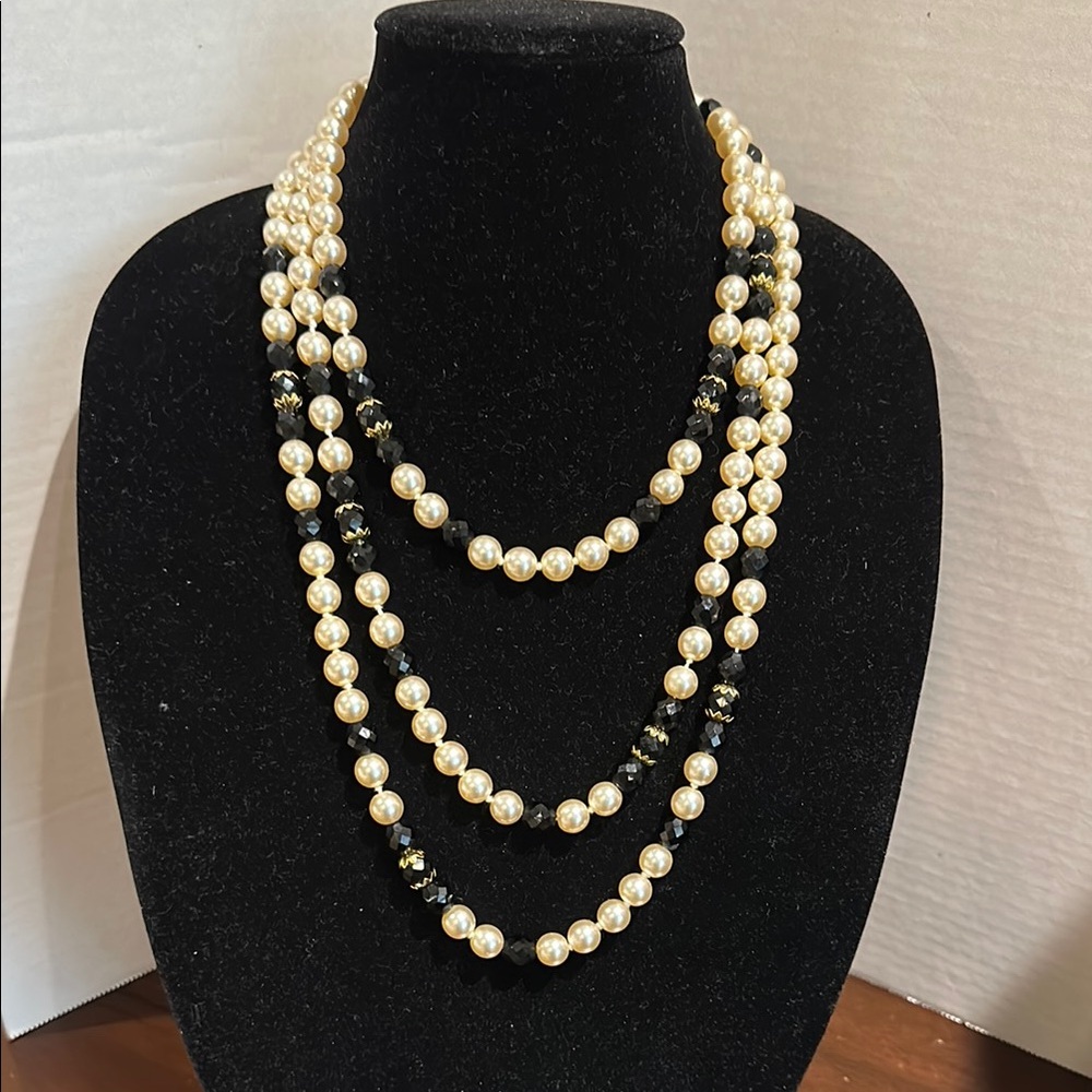 Cream and Black Multi-Strand Pearl Necklace